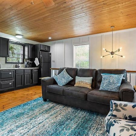 Bare Feet Bungalow -Close To Beach & Dog Friendly Гълфпорт Екстериор снимка