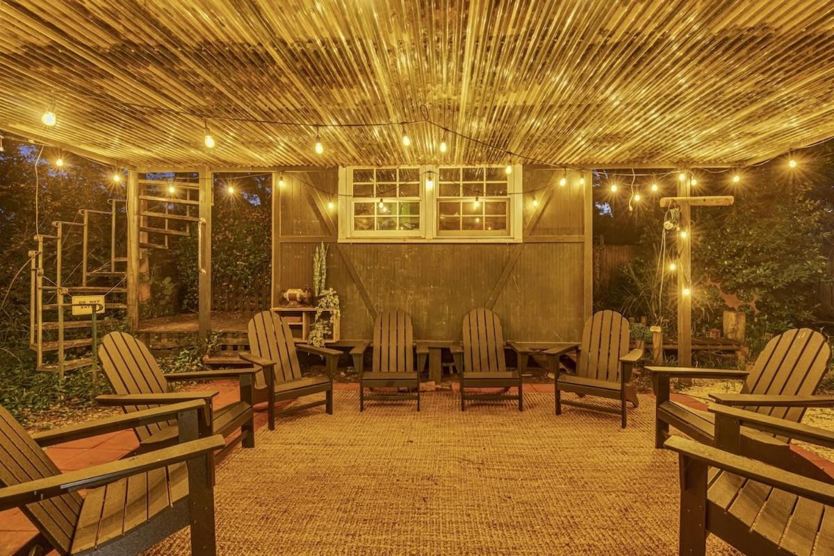 Bare Feet Bungalow -Close To Beach & Dog Friendly Гълфпорт Екстериор снимка
