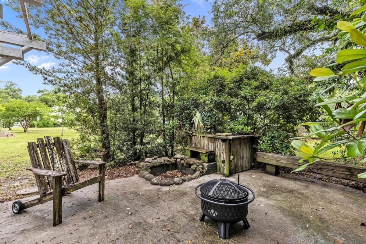 Bare Feet Bungalow -Close To Beach & Dog Friendly Гълфпорт Екстериор снимка