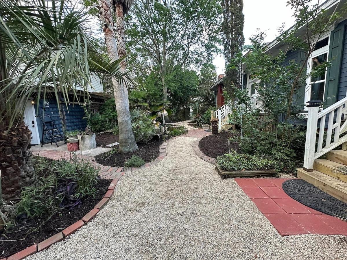 Bare Feet Bungalow -Close To Beach & Dog Friendly Гълфпорт Екстериор снимка