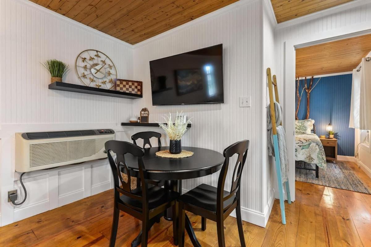 Bare Feet Bungalow -Close To Beach & Dog Friendly Гълфпорт Екстериор снимка